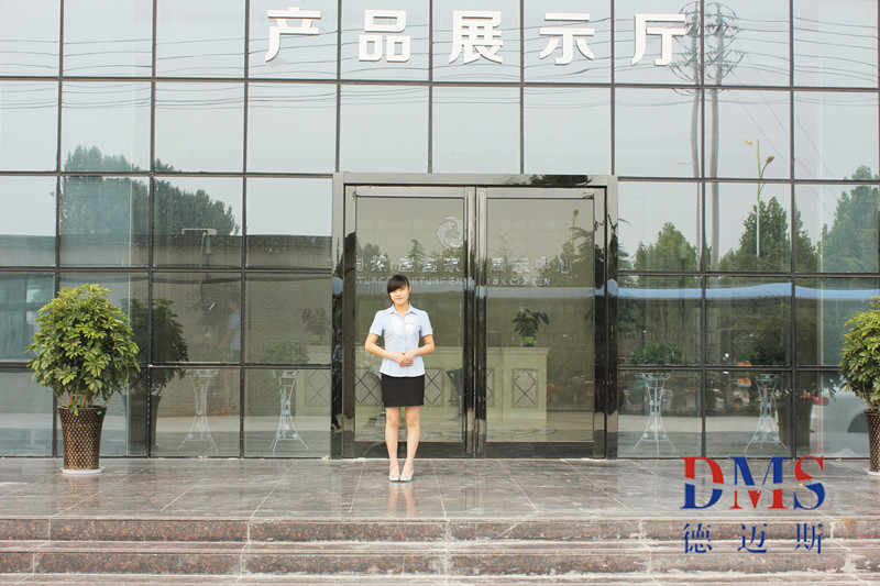 原陽(yáng)大自然廠展廳不銹鋼地彈門(mén)